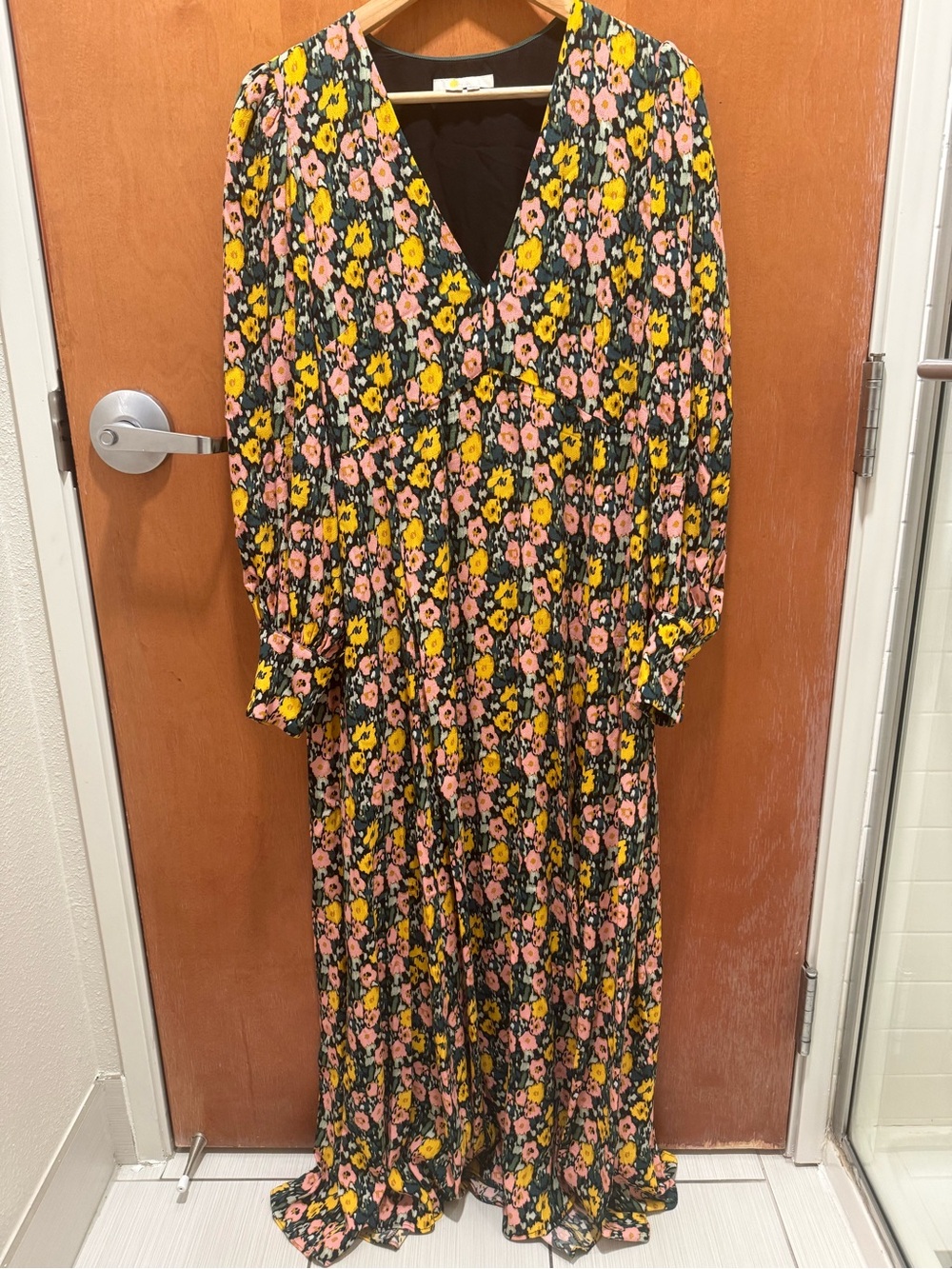 Boden 12 Floral Maxi Long Sleeve Tea Dress Boho Flowy Feminine Preppy V Neck - Picture 8 of 13